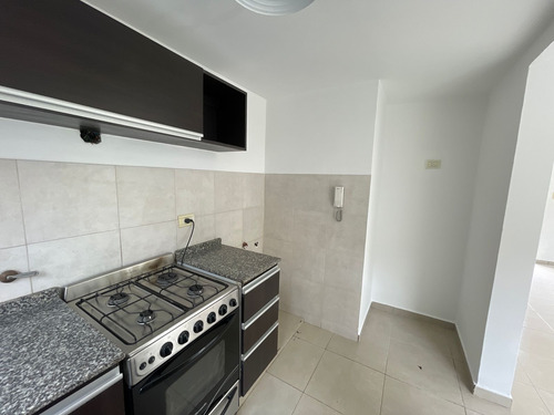 Villa Allende Centro En Housing , Alquiler 2 Dormitorios. Asador. Gas Natural
