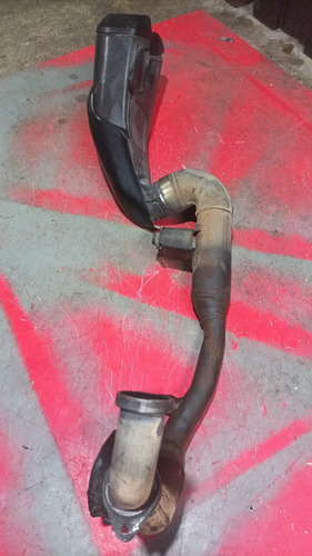 Escape Bajaj Dominar 250 2021 Detalle Moldura (Usado)