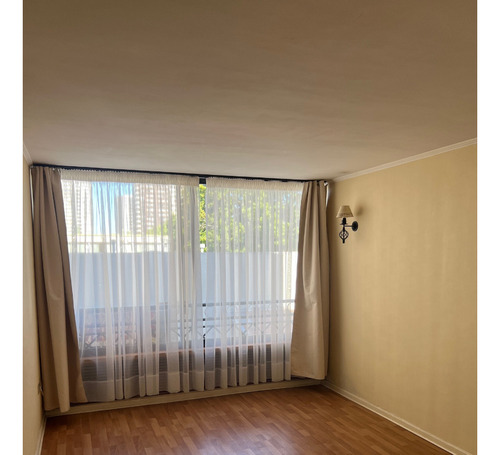 Vendo En Freire 1458, Excelente Depto 1 Dorm, Estac. Y Bodeg