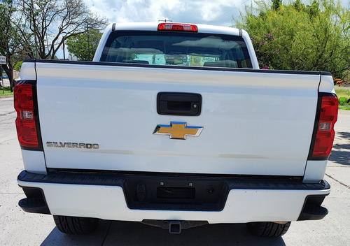 Chevrolet Silverado 5.4 2500 Doble Cabina Ls 4x2 At