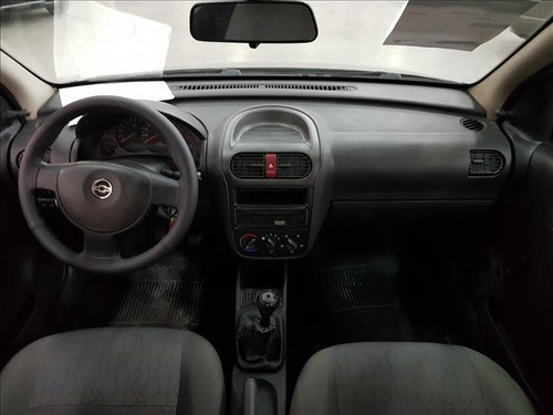 Imagem 3 de 6 de Chevrolet Corsa 1.0 Mpfi Joy 8v