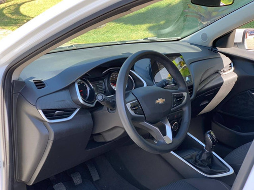 Imagem 10 de 15 de Chevrolet Onix 1.0 Flex Lt Manual
