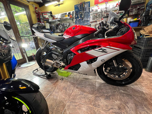 Yamaha R6