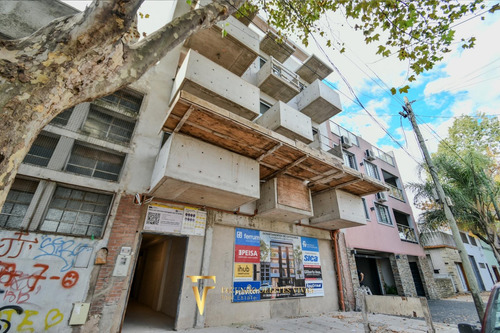 Venta Mataderos Departamento 4 Ambientes Balcon Categoria