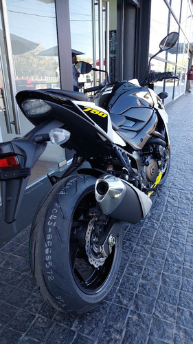 Imagen 24 de 25 de Suzuki Gsx-s 750 - El Regreso - No Kawa Z900, No Yamaha Jc