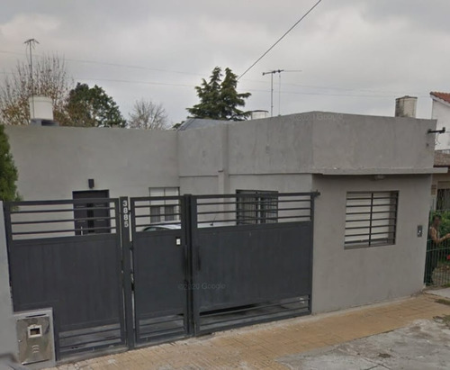 Casa En Venta En Berazategui