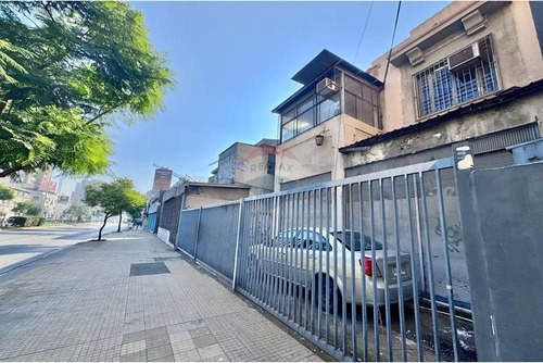 Paño Comercial En Av Irarrazaval 1064 M2 / Ñuñoa