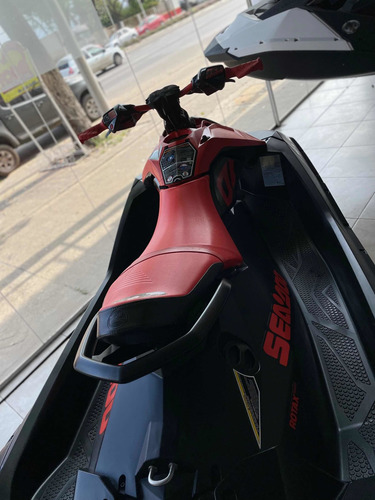 Sea Doo Spark Trixx 2up 8hs Blutooth Año 2022 - Test Drive