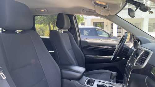 Jeep Grand Cherokee Laredo 4X2 3.6L