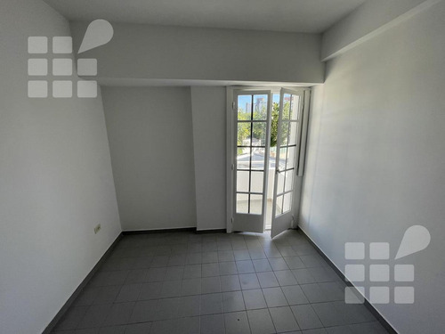 Imagen 6 de 12 de Departamento - La Plata