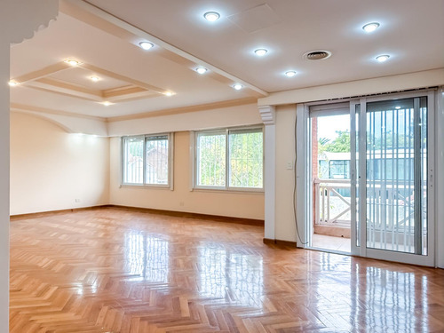 Casa En Alquiler, 4 Plantas, Jardín Y Pileta - Martínez