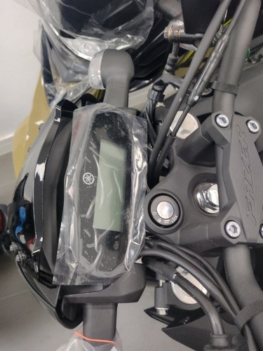 Imagem 4 de 8 de Fazer 250 Abs 2022