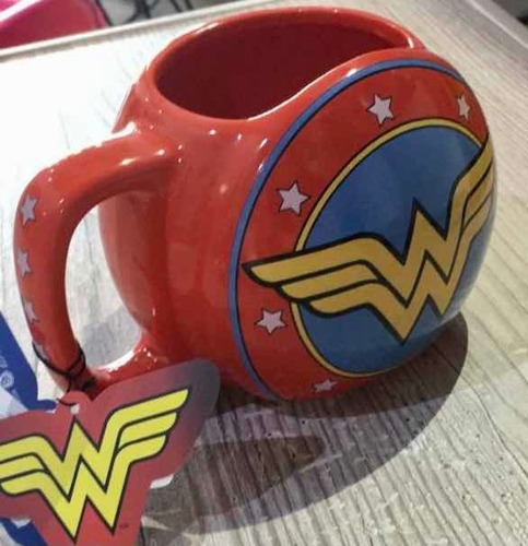Taza Escudo Wonder Woman