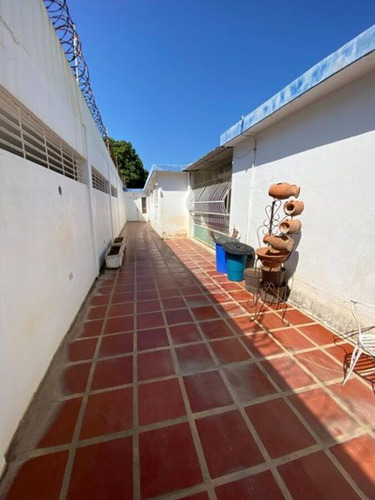 Ecv-1398 Zona Norte Casa Urbanización Maracaibo