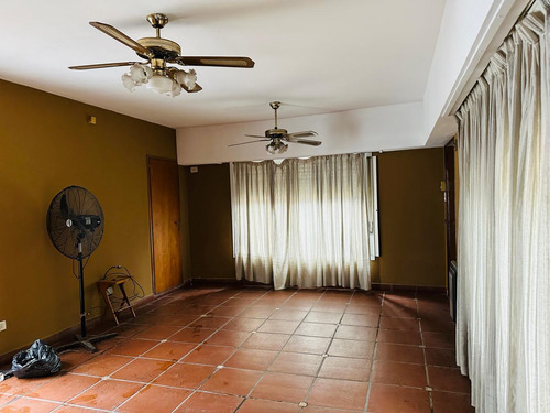 Venta - Casa En El Centro De Monte Grande