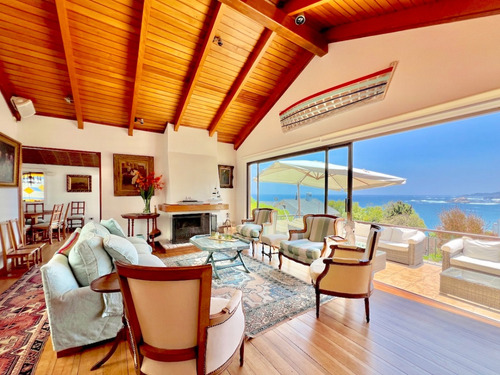 En Venta Encantadora Y Sólida Casa Con Linda Vista, Zapallar