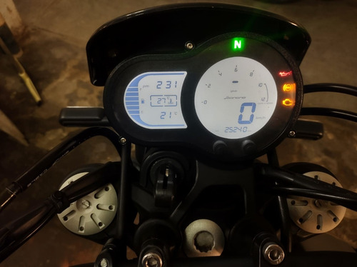 Imagen 3 de 18 de Benelli Leoncino 500 C.c. (2018)