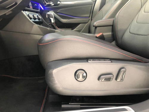 Imagem 11 de 14 de Volkswagen Jetta Gli 2.0