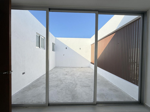 Casa En Venta Merida, En Privada, Con 562 Mt De Construccion