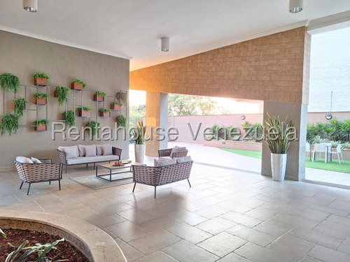 Apartamento En Alquiler Terrazas Del Country Valencia, Espectacular Apartamento Con Acabados De Lujo, Hermosas Vistas A Los Campos De Golf Y Dique De Guataparo, Doble Anillo De Seguridad. Dapo