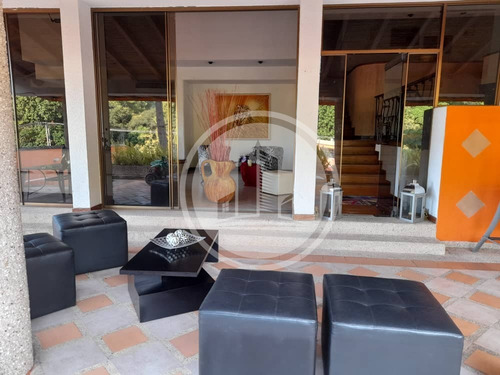Cas Quinta Castaño Sector La Planta , Economica De Oportunidad Terreno 1280mtrs2 Maracay Estado Aragua 022js