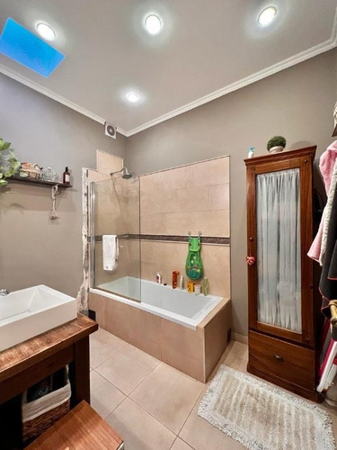 Imagen 5 de 9 de Casa En Venta En Castelar Sur