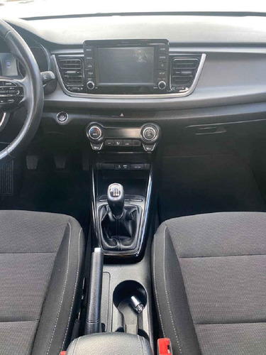 Imagen 9 de 15 de Kia Kia Rio Sedan 2018 4p Ex Man Ve F. Niebla Ra-15