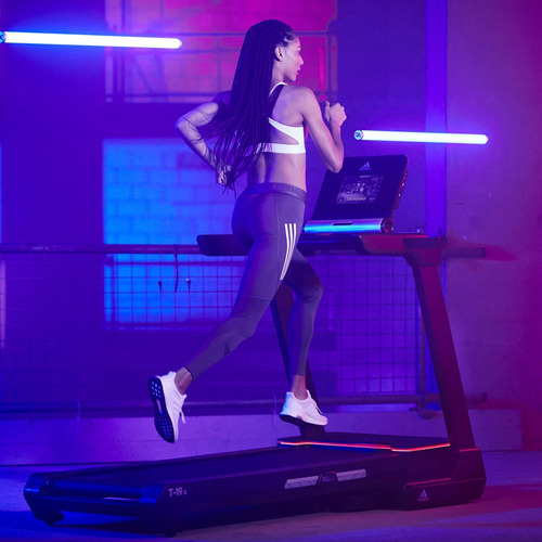 Cinta de correr eléctrica adidas Ultra T-19x 220V - 240V color negro