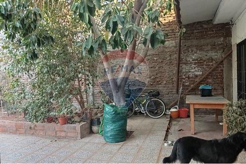 Amplia Casa Con Oportunidad De Inversión