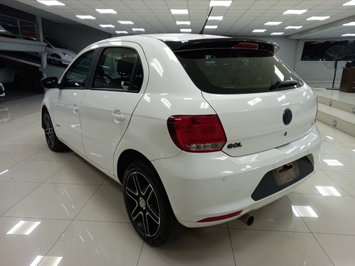 Imagen 5 de 15 de Vw Gol Trend 1.6 Sportline 5p 2015