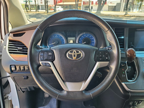 Toyota Sienna 3.5 Limited At