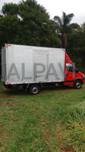 Iveco Daily Caminhonete 35s14 2017 Com Baú