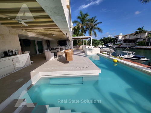 Casa En Venta, 5 Recámaras, Elevador, Remodelada Nueva, Amueblada,puerto Cancún.