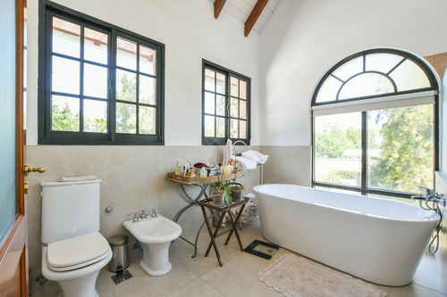 Imagen 21 de 30 de Casa De 4 Dormitorios En Venta Con Pileta Y Quincho San Eduardo Aldea Fisherton
