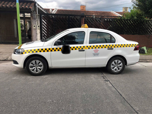 Volkswagen Voyage 1.6 Trenline 101cv 2016
