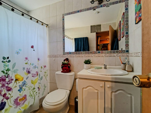 Vende Amplia Casa Estilo Colonial De 210m2 En Parcela 5d,4b