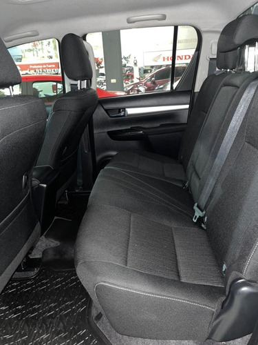 Imagen 10 de 20 de Toyota Hilux 2020 2.8 Cd Sr 177cv 4x4