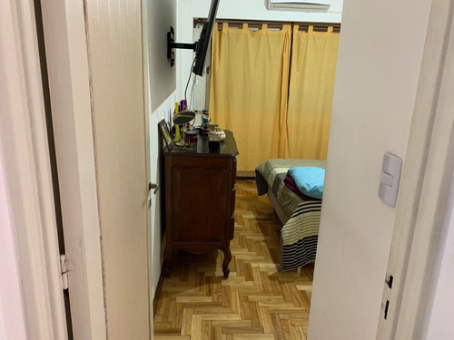 Imagen 4 de 10 de Caseros Centro En Venta Unico Departamento De 2 Ambientes Arriba De La Farmacia Central Sobre Urquiza F: 7953
