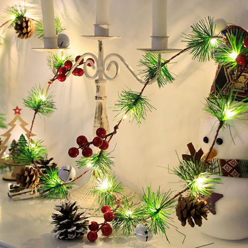 Cadena De Luces Navideñas En 3d Con Piñas, Campanas Y Agujas