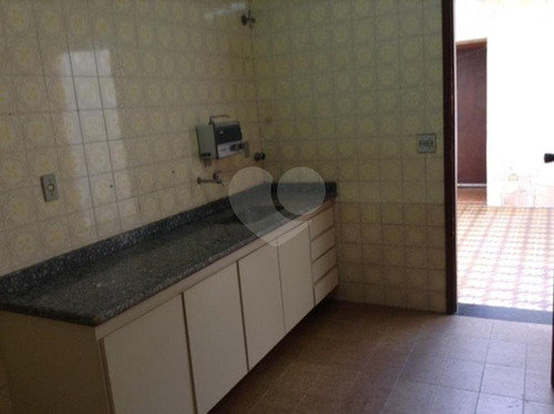 Imagem 15 de 25 de Construção Sólida E Muito Bem Conservada - Bairro Nobre -amplos Espaços - Reo47035