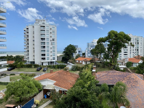 Imagen 15 de 24 de Departamento En Venta Edificio Moon - Playa Brava - Punta Del Este - Punta Del Este Brava