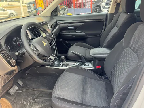 Mitsubishi Outlander 2.4 Es Cvt