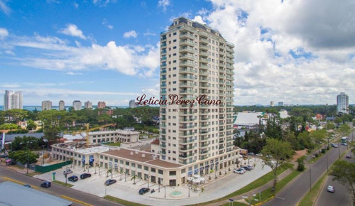 Imagen 5 de 17 de Venta Apartamento En Edificio Con Modernos Sobre Roosevelt 2 Dormitorios