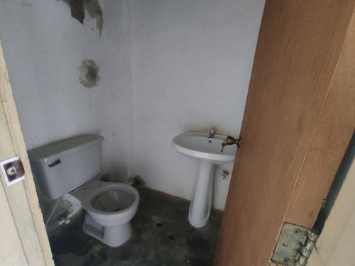 Imagen 5 de 9 de Frances Mijares Vende Local Comercial En Agua Blanca Cód 144993