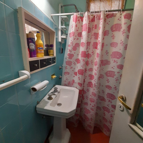 Casa 3 Amb C/ Cochera + Galpon C/ Baño F. 7709