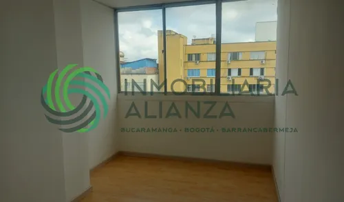 Oficina En Arriendo En Centro. Cod A16188