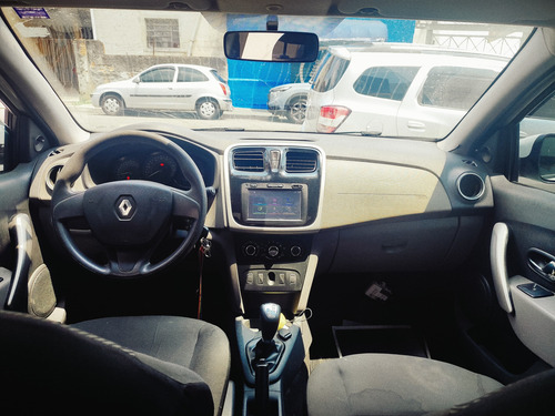 Renault Logan 1.6 Expression Hi-power 4p