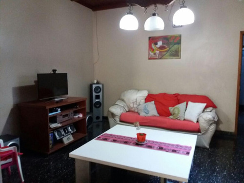 Casa 3 Ambientes Con Cochera - Zona Ramos Mejia