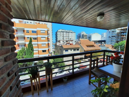 Imagen 6 de 24 de Playa Grande! Semipiso 5 Ambientes, Al Frente, Balcon Saliente Con Cochera. 100mts. Del Mar. Alquiler Temporada 2023