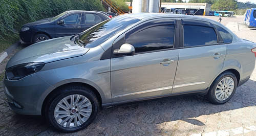 Fiat Grand Siena 1.6 16v Essence Flex Dualogic 4p